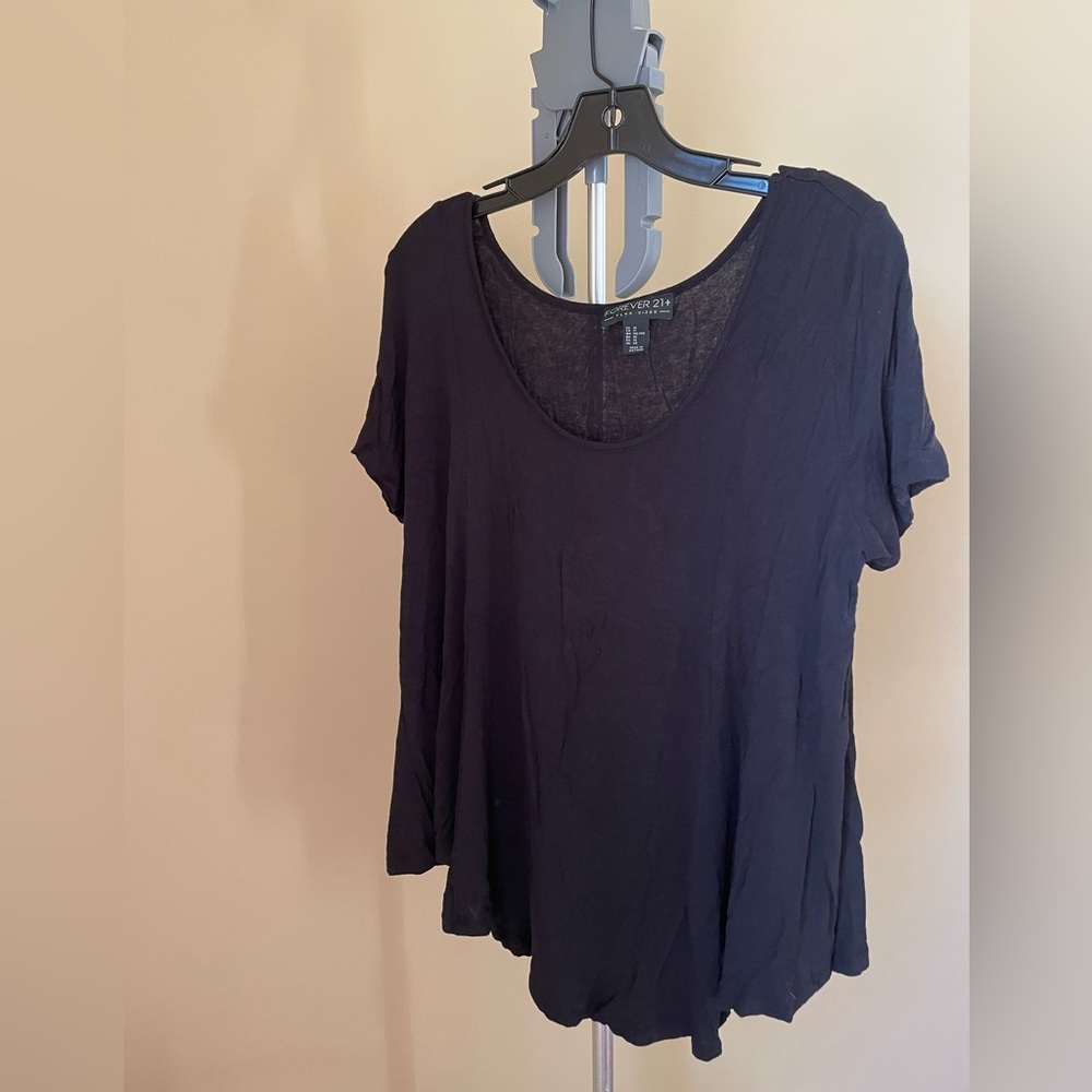 Forever 21 Plus soft black top in a size 1X